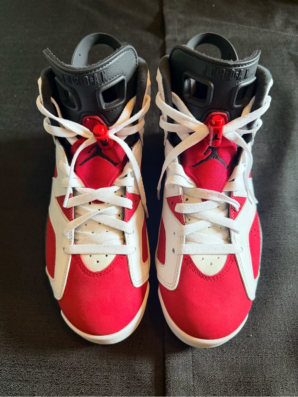 Air Jordan 6 Retro
Carmine (2021)